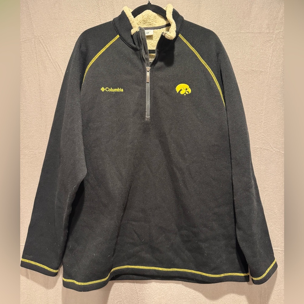 Columbia Cream and Black Iowa Hawkeyes Fleece Jacket
